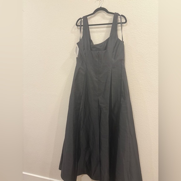 ALFRED SUNG NWT SLEEVELESS SQUARE-NECK PRINCESS LINE GOWN WITH POCKETS IN BLACK - Picture 11 of 11